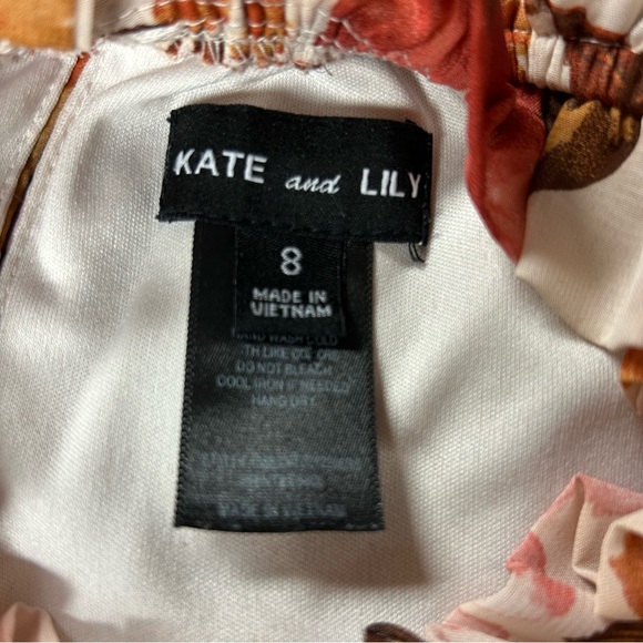 Kate and Lily • Floral Dress - Picture 5 of 6